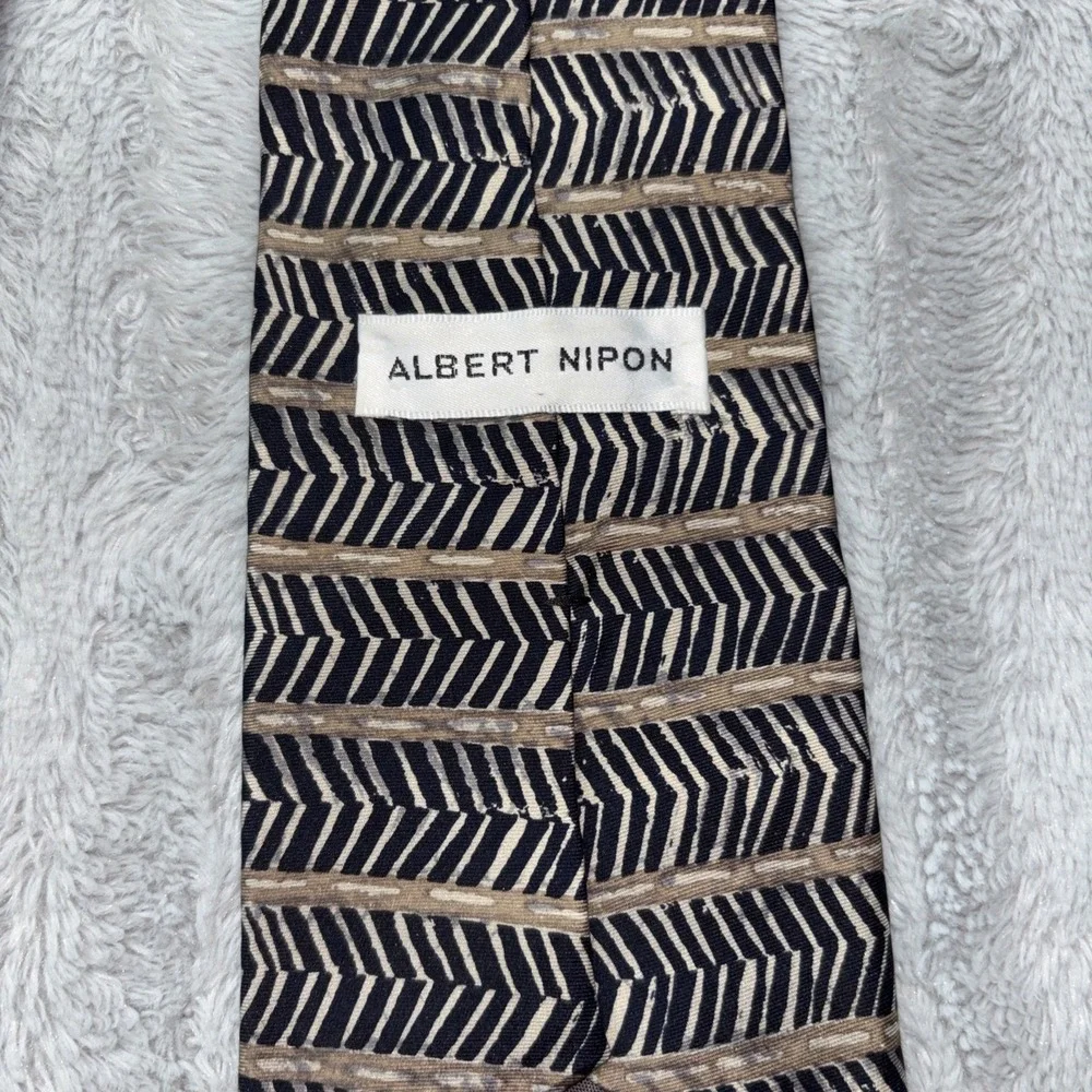 Albert Nipon Black and Tan Geometric Pattern 100% Silk Designer Tie‎